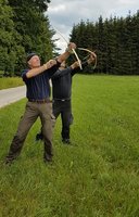 Hier die Minibogen noch mit den passenden Pfeilen. Franz' Pfeil ist schon unterwegs