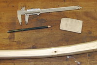 Die zum Anzeichnen der Dicke verwendeten Werkzeuge