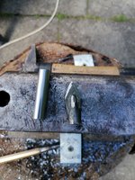 IMG_20200703_155432.jpg (179.8 KiB) 4062 mal betrachtet zur Erinnerung... so habe ichdie Instant Tudor Bodkins hergestellt. Ich habe nur die Form nochmals nachgearbeitet.