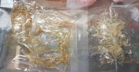 Leim getrocknet.jpg (1.25 MiB) 4824 mal betrachtet Leim getrocknet und teilweise zerkleinert. Rechts erster Abguss.