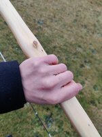 IMG_20211205_145911_compress95.jpg (267.76 KiB) 2892 mal betrachtet Die Griffposition über dem Astloch