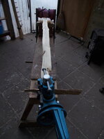 so hängt, er wenn die Arbeit ruht