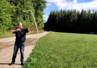 Neumi mit seinem Q+D Lindenbogen, der keinen Pfeil werfen wollte