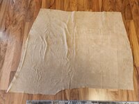 20240729_191704_N6L2pxbi7F.jpeg (697.35 KiB) 7803 mal betrachtet Das Ausgangsmaterial mit aufgezeichnetem Hauptteil des Köchers.