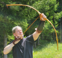 Selfbow.JPG (512.1 KiB) 6553 mal betrachtet Selfbow