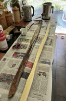 Die restliche Rinde mit Hautleim augeklebt