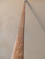 PXL_20250908_114447103.jpg (1.61 MiB) 2526 mal betrachtet Die Birkenrinden hatte mir zuerst überhaupt nicht gefallen und ich hab angefangen die wieder runter zu holen. Diese halb abgerubbelte Optik hat mich dann aber irgendwie angesprochen und ich das dann so gelassen.