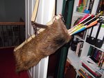 DSCF0217-3.JPG (644.31 KiB) 2549 mal betrachtet Mein erste Köcherversuch! Ein alte Wildschwein namens "Cedric"! Platz für eine Grätsche im Bambus und man kann vieles daran hängen, Messer, Pfeilpuschel, 17er Schlüssel usw!!