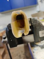 Griffschale von innen mit &quot;Holzspänen&quot; bedeckt