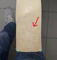 blaue Markierung an der vorderen Ecken