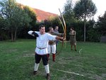Erste Schüsse.